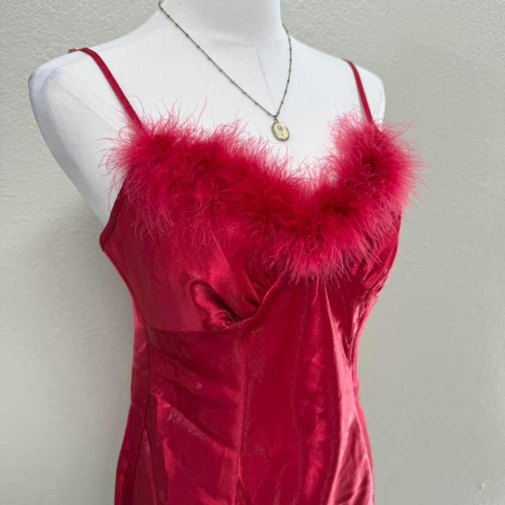 Gilligan & O'Malley Red Feather Trim Satin Slip Dress – Y2K Lingerie Nightie‎ - Picture 2 of 6